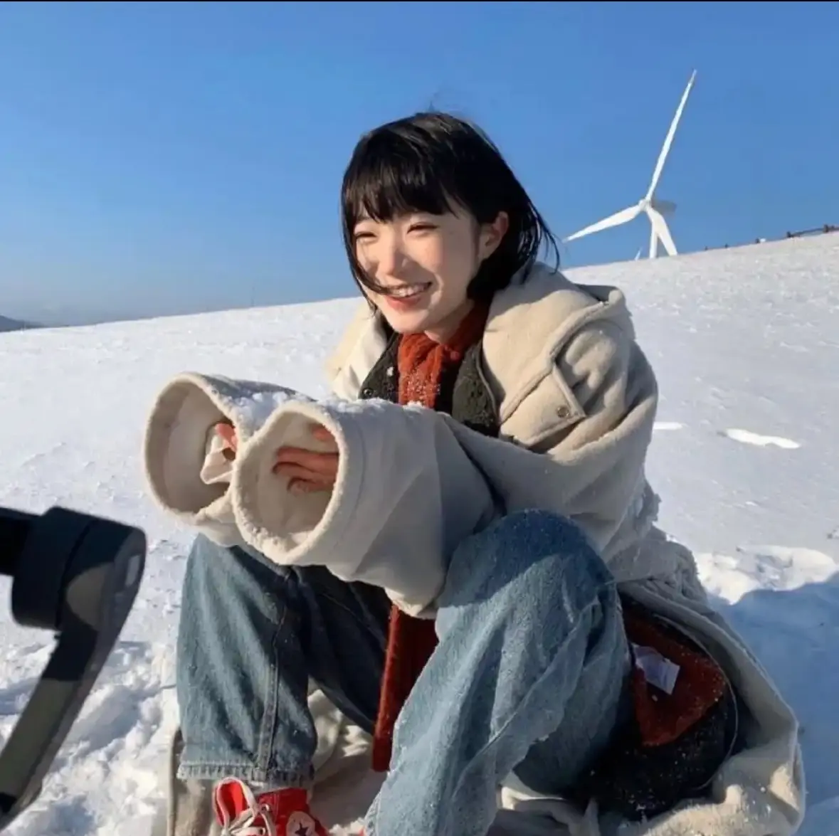 佳木斯新玛特迪桑特女销售导购事件相关资源图片