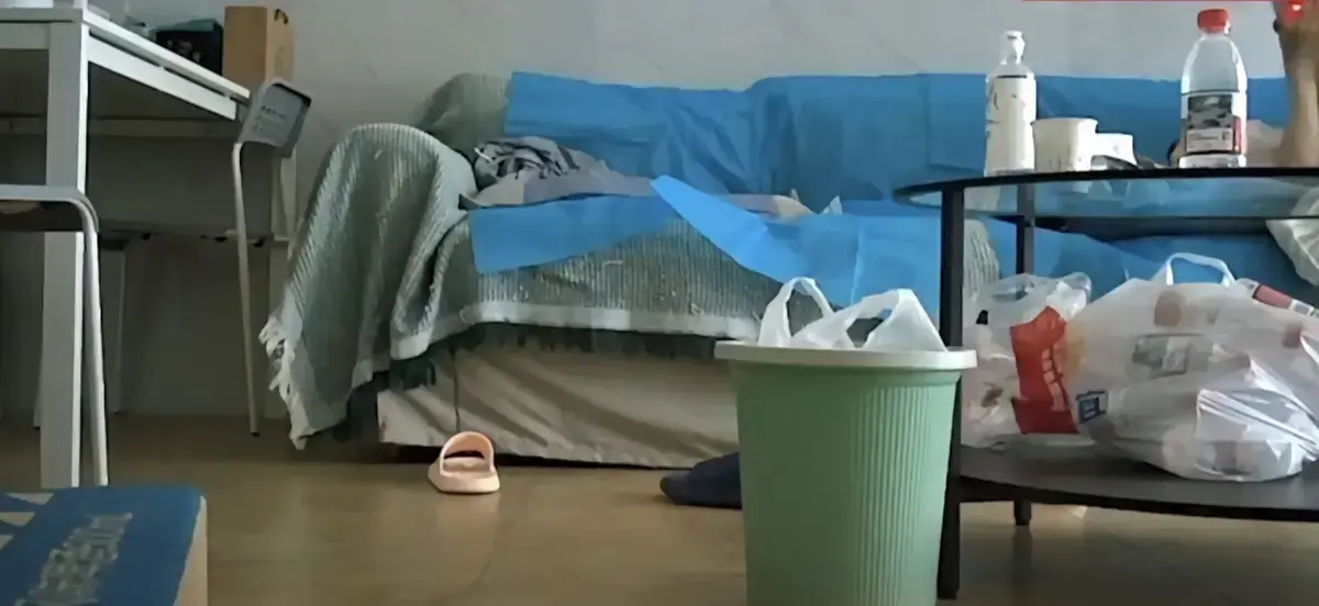 曾医生17分钟超清原视频完整版在线观看-沙发蓝垫子暗藏视力健康危机！眼科专家权威解读，保护家人健康必看