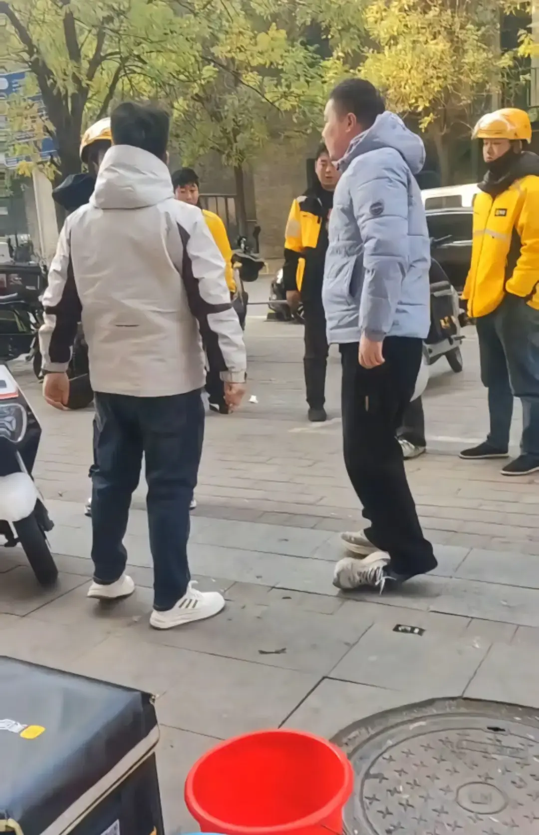石家庄外卖小哥事件高清视频-美团站长冲突伤人真相揭秘-外卖圈乱象及视频流出原因解析