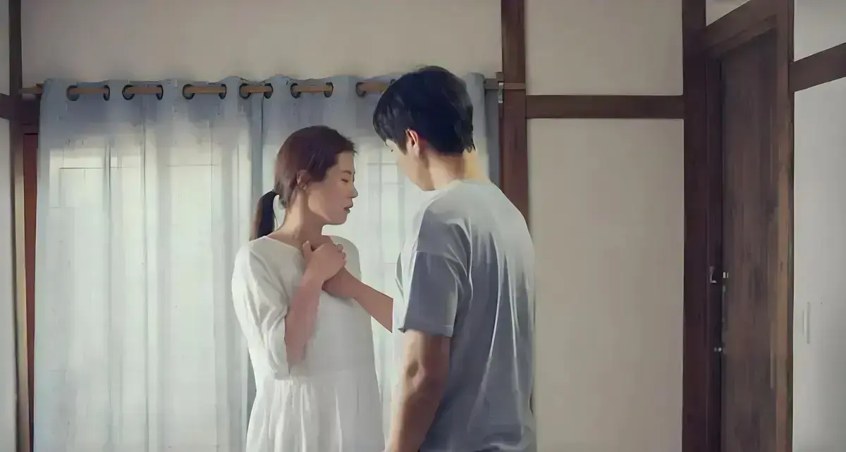 《出轨》韩国高分剧情片无删减全集 - 无广告免费在线看《出轨》中文版 - 1080P高清画质网盘观看