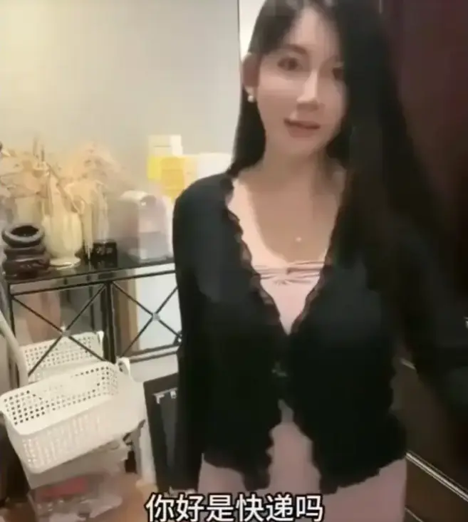 百万网红李雅粉反差合集塌房首秀完整版-2026吃瓜事件高清资源-百万网红李雅粉反差合集无删减在线观看