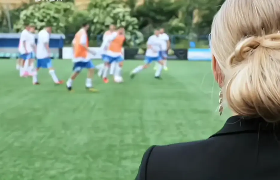 法国喜剧《footballersmoms》1080P高清中字-《足球队的女老板们》无广告免费在线观看-足球女老板完整版